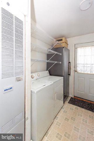 303 CARVER LN, Royersford, PA 19468