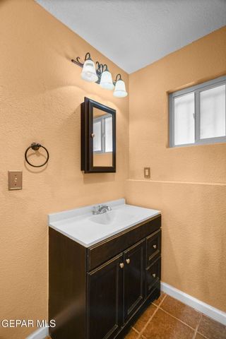 9205 MOUNT SHASTA Drive, El Paso, TX 79924