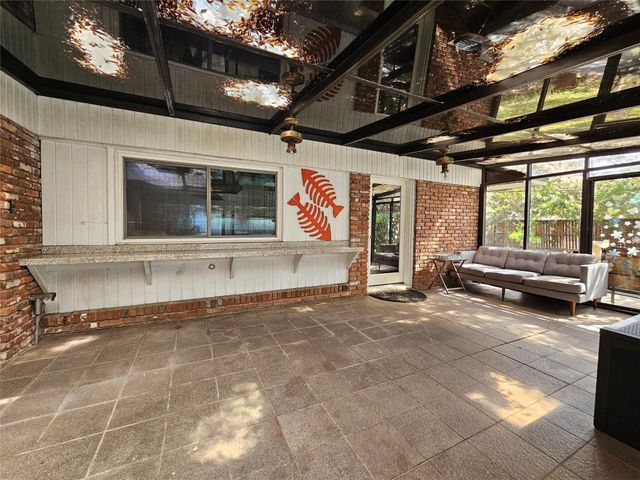 5203 Chesapeake Way, Houston, TX 77056