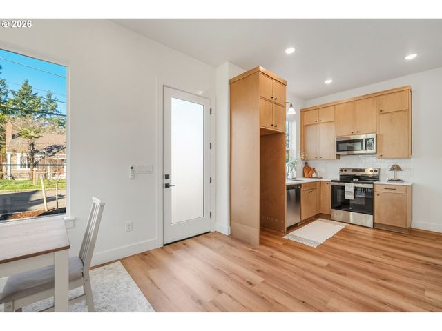 7332 Se BYBEE Blvd, Portland, OR 97206