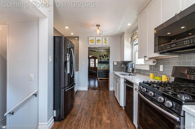7392 Voerner Avenue, Center Line, MI 48015