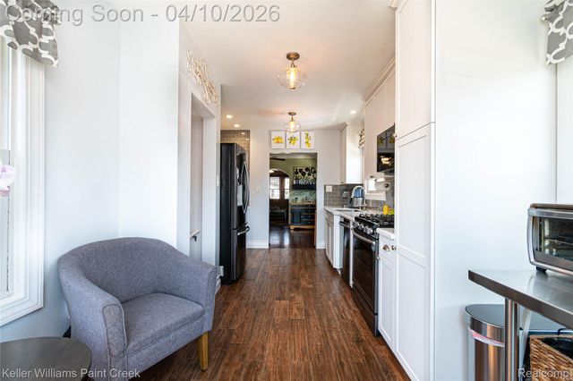 7392 Voerner Avenue, Center Line, MI 48015