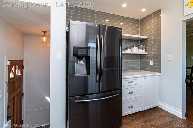 7392 Voerner Avenue, Center Line, MI 48015