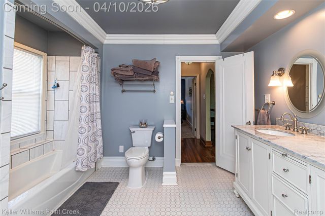 7392 Voerner Avenue, Center Line, MI 48015