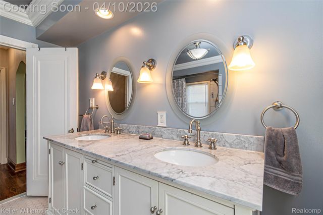 7392 Voerner Avenue, Center Line, MI 48015