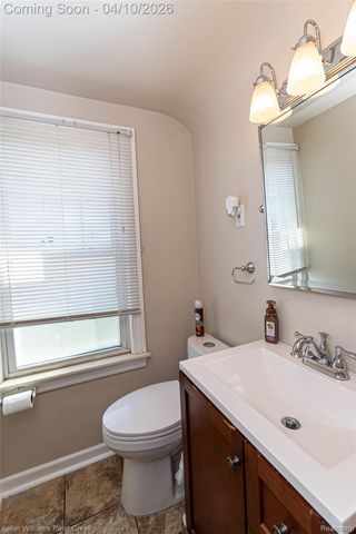 7392 Voerner Avenue, Center Line, MI 48015