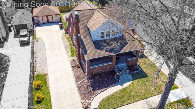7392 Voerner Avenue, Center Line, MI 48015