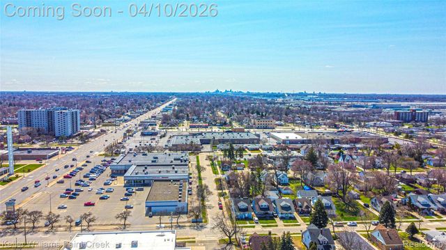 7392 Voerner Avenue, Center Line, MI 48015