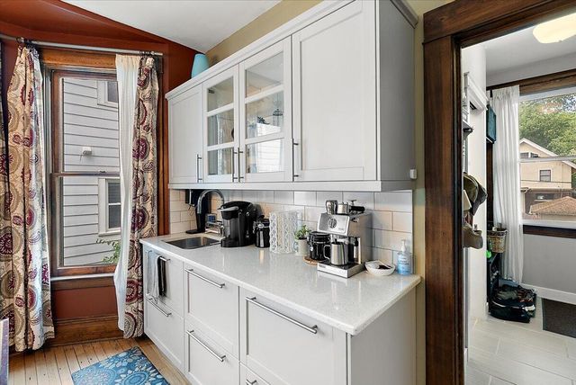 20 Fuller Avenue Se, City Of Grand Rapids, MI 49506
