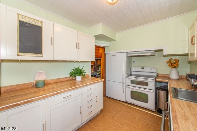 51 W Shore Trl, Sparta Twp., NJ 07871