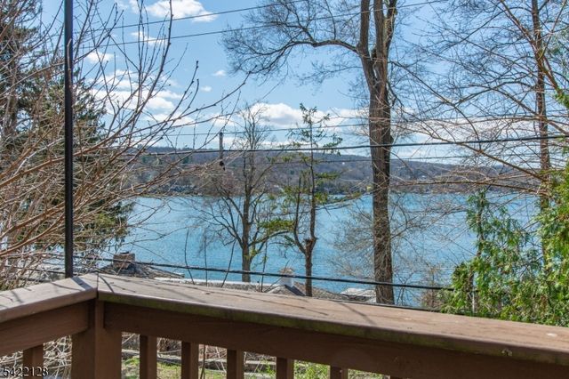 51 W Shore Trl, Sparta Twp., NJ 07871