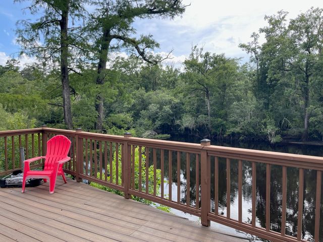 84 N Easy Street, Sopchoppy, FL 32358
