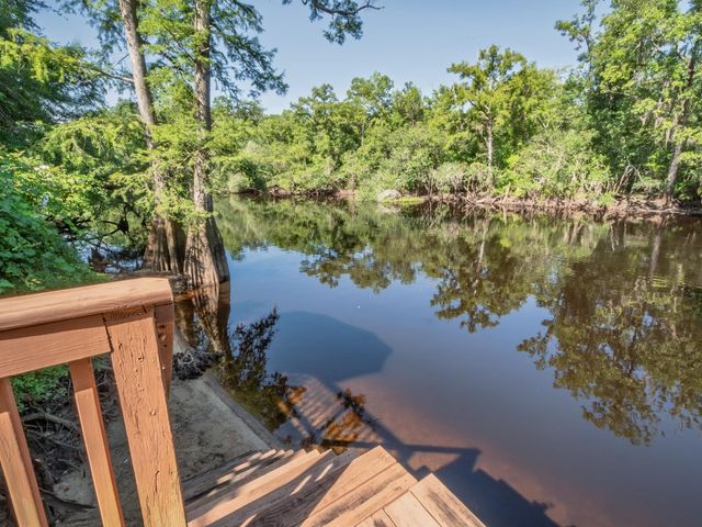 84 N Easy Street, Sopchoppy, FL 32358
