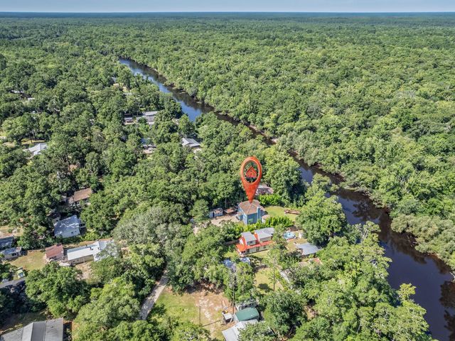 84 N Easy Street, Sopchoppy, FL 32358