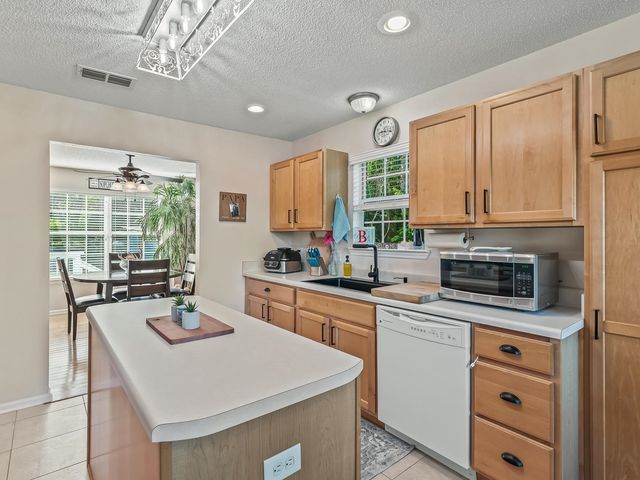 84 N Easy Street, Sopchoppy, FL 32358