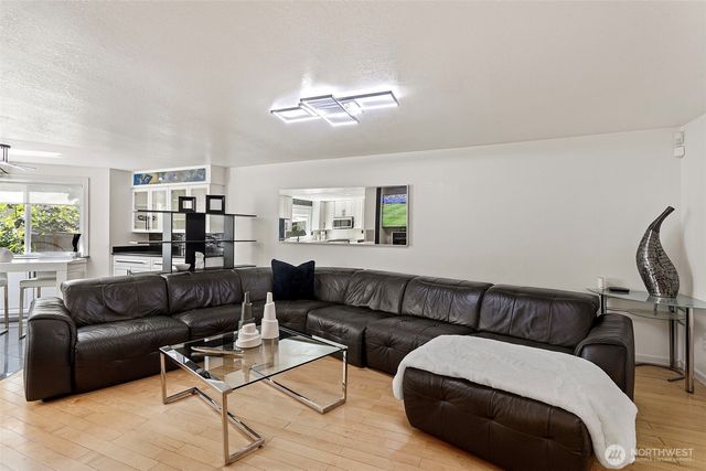 12737 NE 97th Place, Kirkland, WA 98033