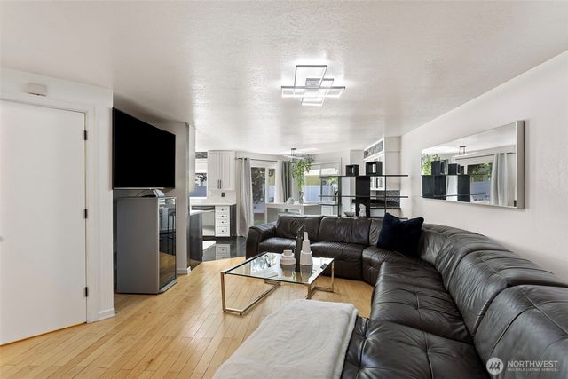 12737 NE 97th Place, Kirkland, WA 98033