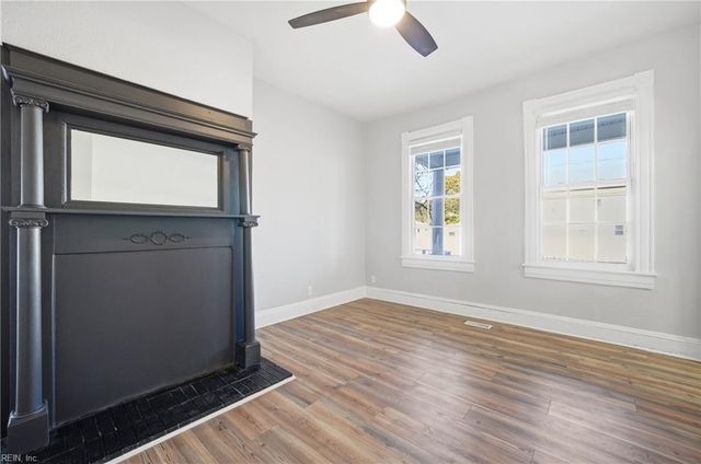 26 Downes St ST, Hampton, VA 23663