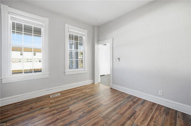 26 Downes St ST, Hampton, VA 23663