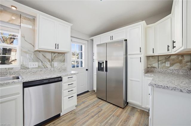 26 Downes St ST, Hampton, VA 23663