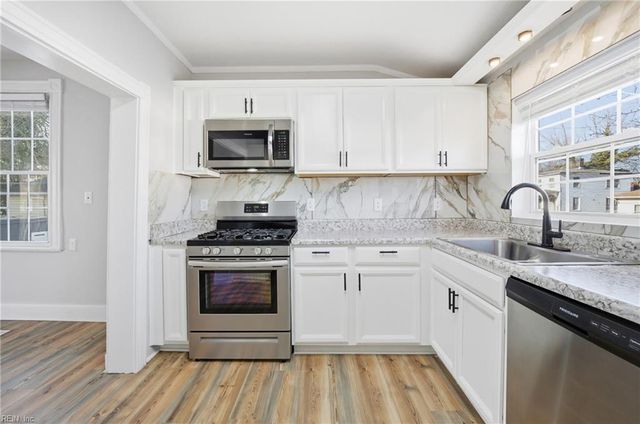 26 Downes St ST, Hampton, VA 23663