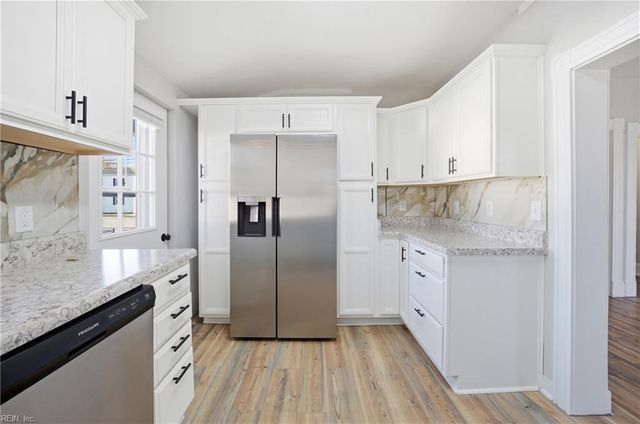 26 Downes St ST, Hampton, VA 23663