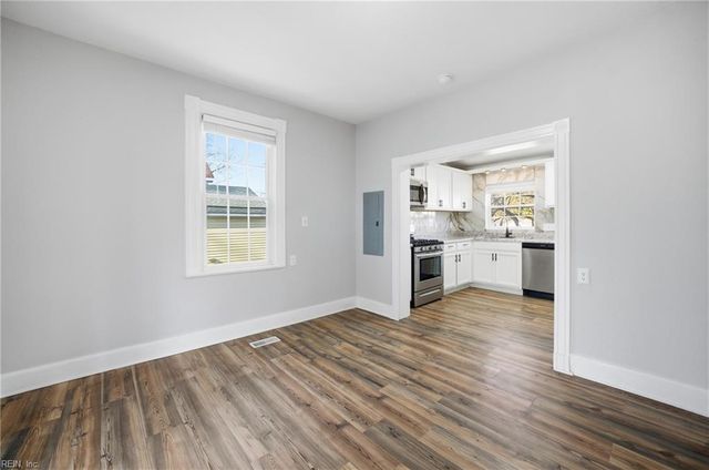 26 Downes St ST, Hampton, VA 23663