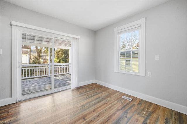 26 Downes St ST, Hampton, VA 23663