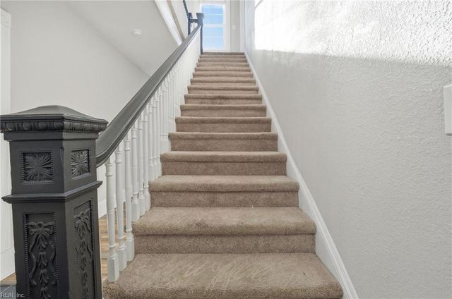 26 Downes St ST, Hampton, VA 23663