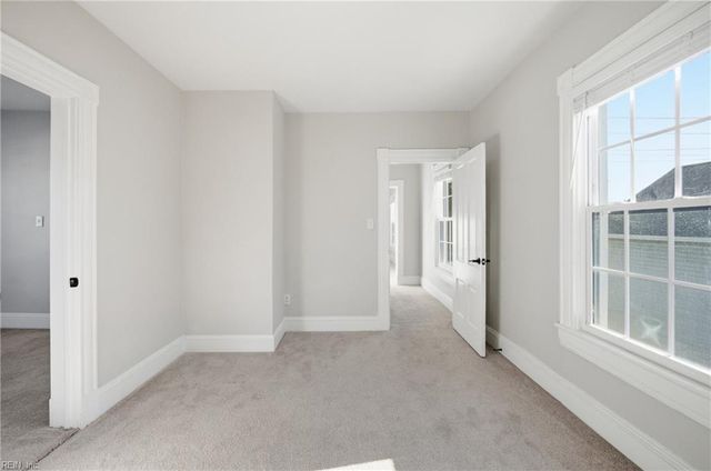 26 Downes St ST, Hampton, VA 23663