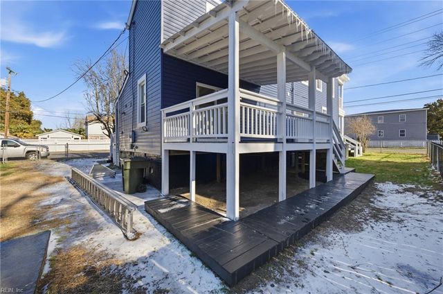 26 Downes St ST, Hampton, VA 23663