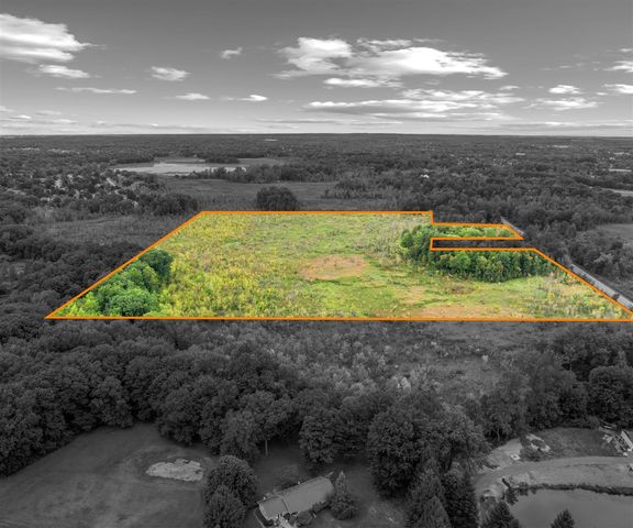 21433 N Dixboro Road, South Lyon, MI 48178