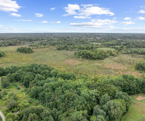 21433 N Dixboro Road, South Lyon, MI 48178