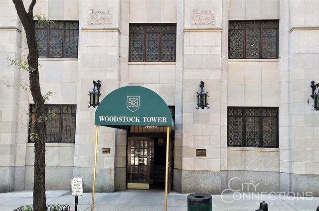 320 E 42nd St Apt 2004, New York City, NY 10017