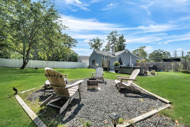 154 W End Avenue, Shirley, NY 11967