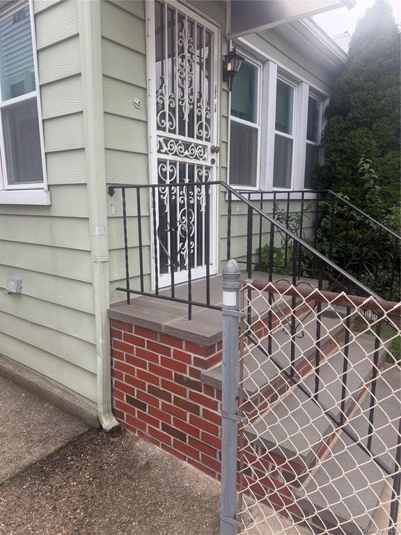 202-16 33rd Avenue, Bayside, NY 11361 — photo 3