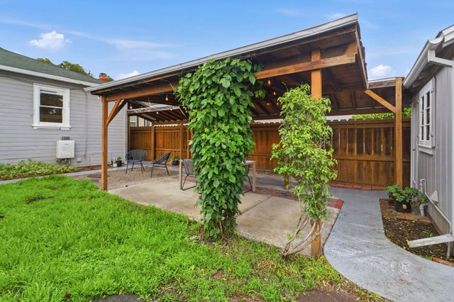 381 Cherrywood Ave, San Leandro, CA 94577