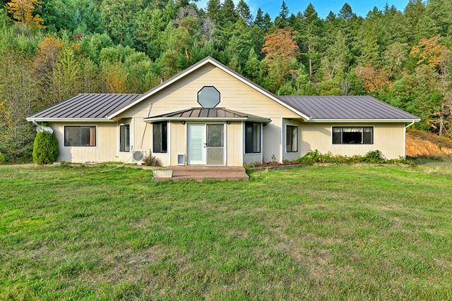 1480 Bridge Lane, Wolf Creek, OR 97497