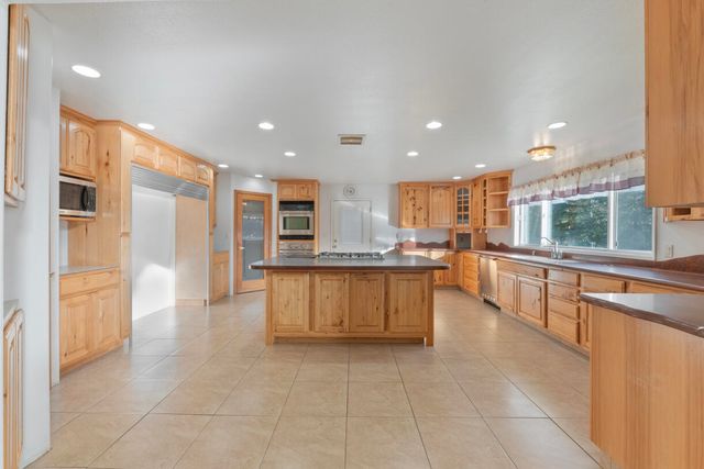 1480 Bridge Lane, Wolf Creek, OR 97497