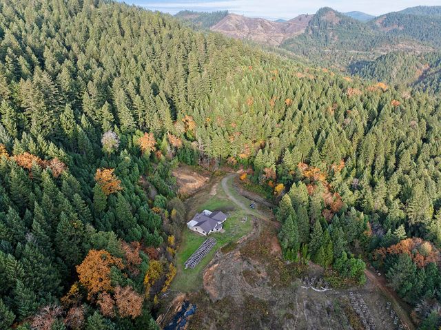 1480 Bridge Lane, Wolf Creek, OR 97497