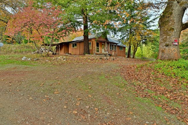 1480 Bridge Lane, Wolf Creek, OR 97497
