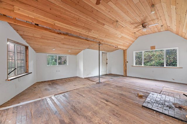 1480 Bridge Lane, Wolf Creek, OR 97497