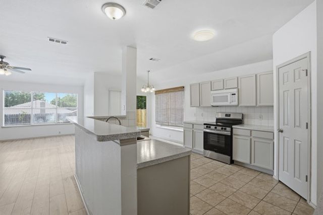 8424 Horse Whisper Lane, Fort Worth, TX 76131