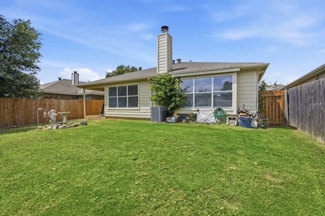 8424 Horse Whisper Lane, Fort Worth, TX 76131