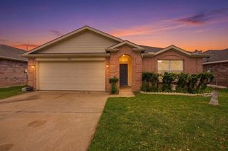 8424 Horse Whisper Lane, Fort Worth, TX 76131