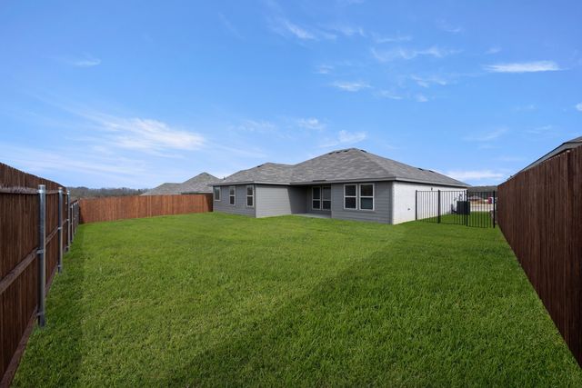 1184 Oak Spring Drive, Burleson, TX 76028