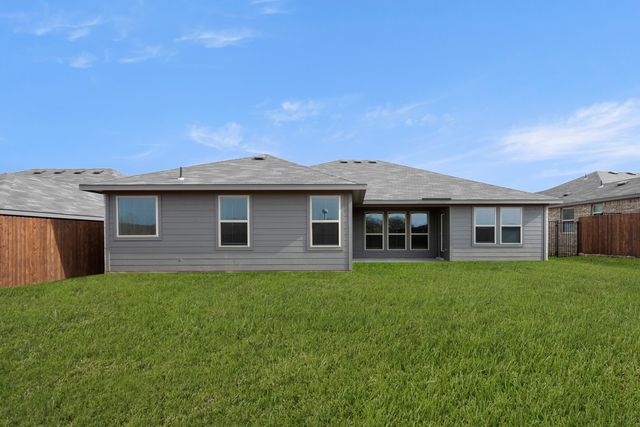 1184 Oak Spring Drive, Burleson, TX 76028