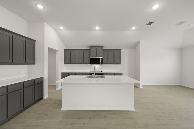 1184 Oak Spring Drive, Burleson, TX 76028