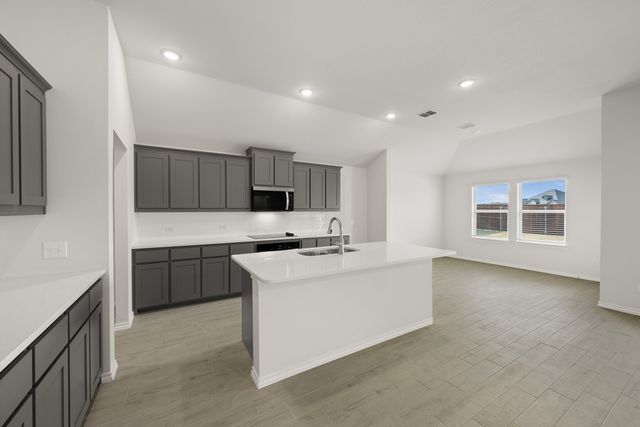 1184 Oak Spring Drive, Burleson, TX 76028