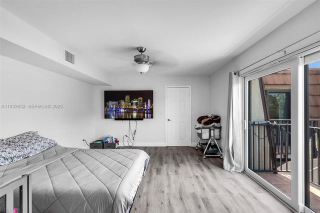 11903 SW 11th Ct, Davie, FL 33325